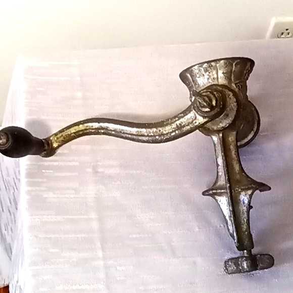 Vintage Keen Kutter Meat Grinder U. S. A. - Picture 4 of 4